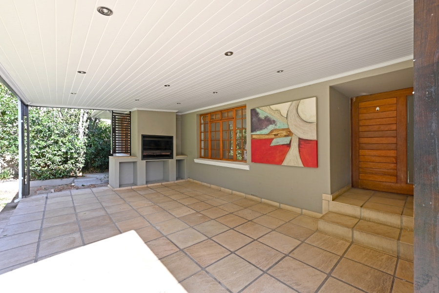To Let 3 Bedroom Property for Rent in Bergvliet Western Cape